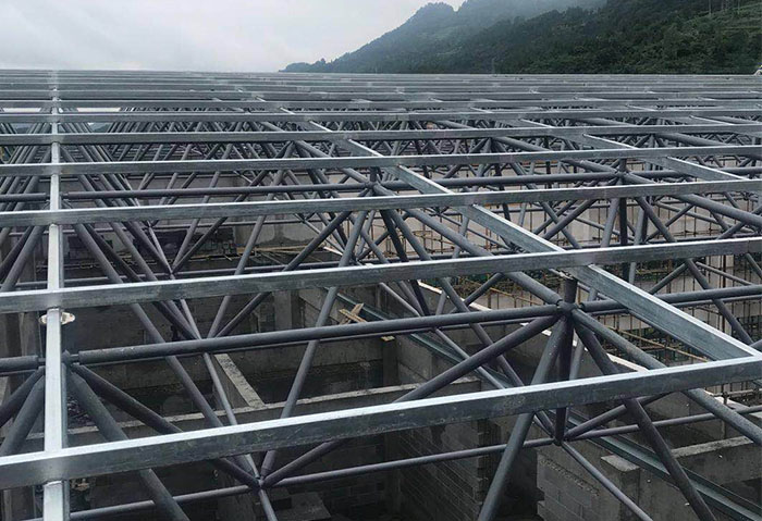 梅河口仁怀冠英学校艺体楼网架